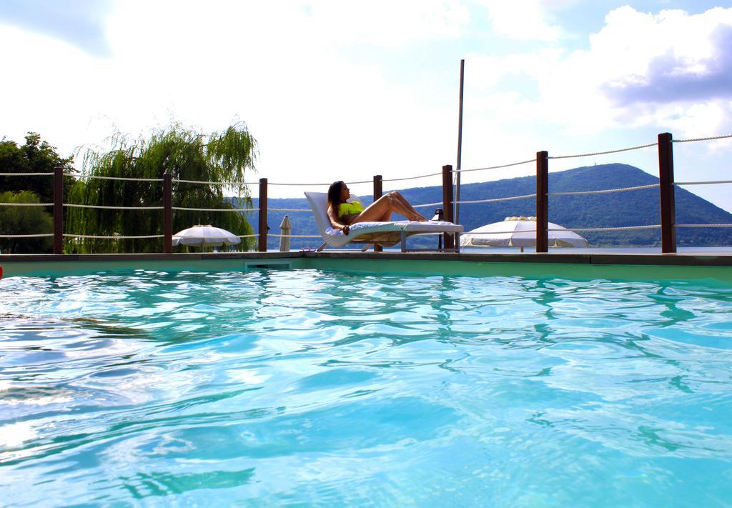 Relais Sans Soucis & Spa Ronciglione  Exteriör bild