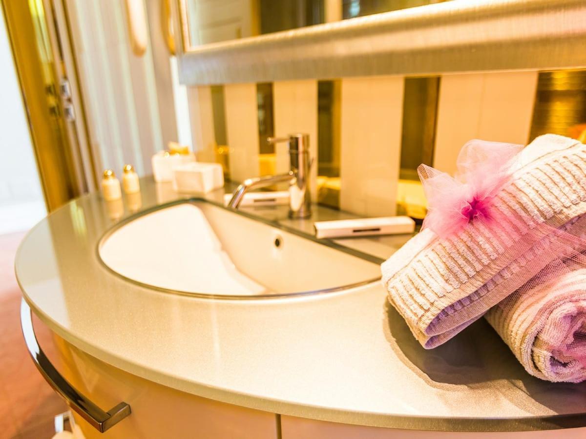 Relais Sans Soucis & Spa Ronciglione  Exteriör bild
