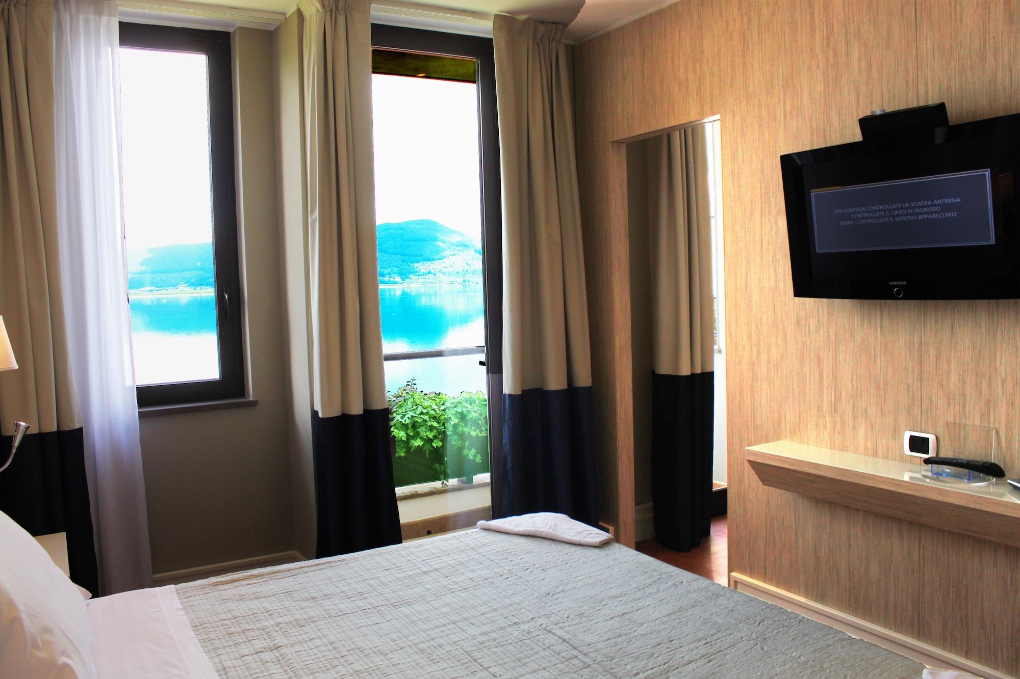 Relais Sans Soucis & Spa Ronciglione  Exteriör bild
