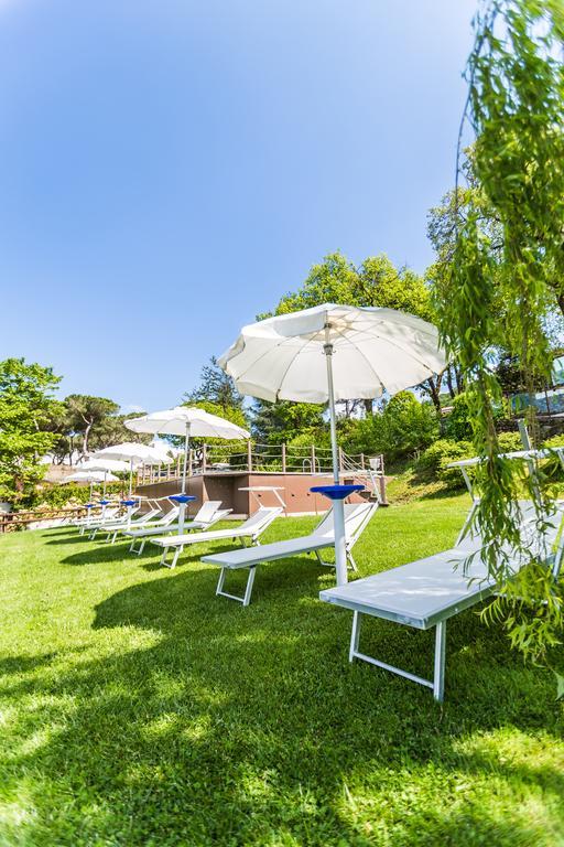 Relais Sans Soucis & Spa Ronciglione  Exteriör bild
