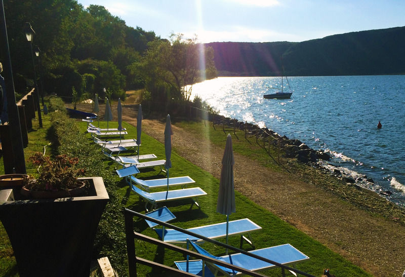 Relais Sans Soucis & Spa Ronciglione  Exteriör bild